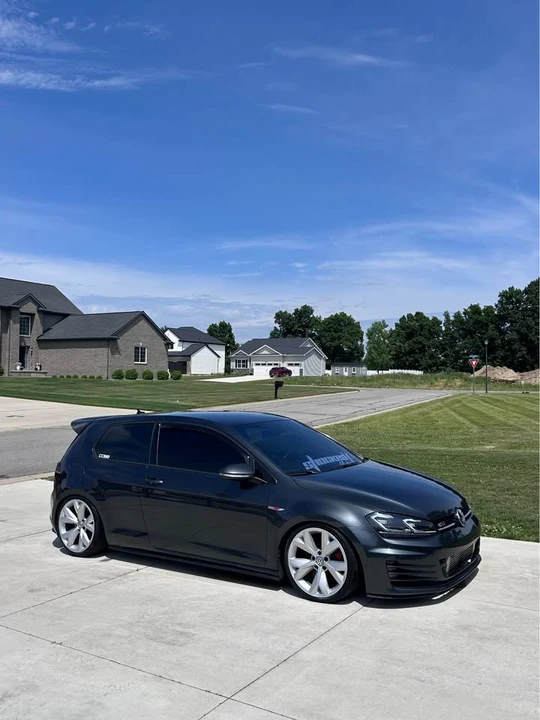 2016 Volkswagen GTI Mk7 - Image 8 of 17