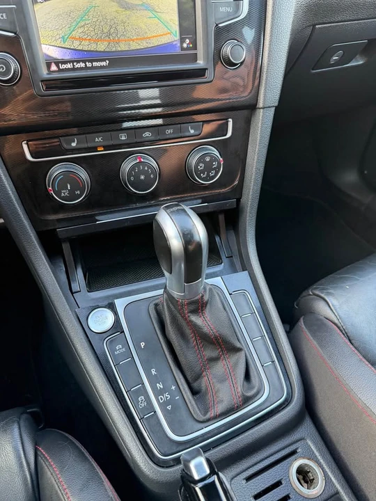 2016 Volkswagen GTI Mk7 - Image 16 of 20