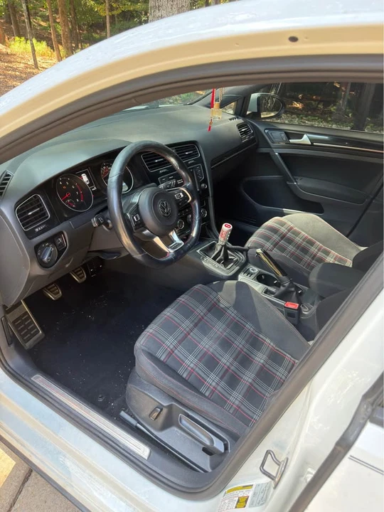 2016 Volkswagen GTI Mk7 - Image 15 of 20