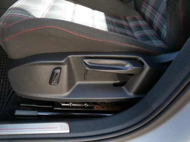 2016 Volkswagen GTI Mk7 - Image 19 of 20