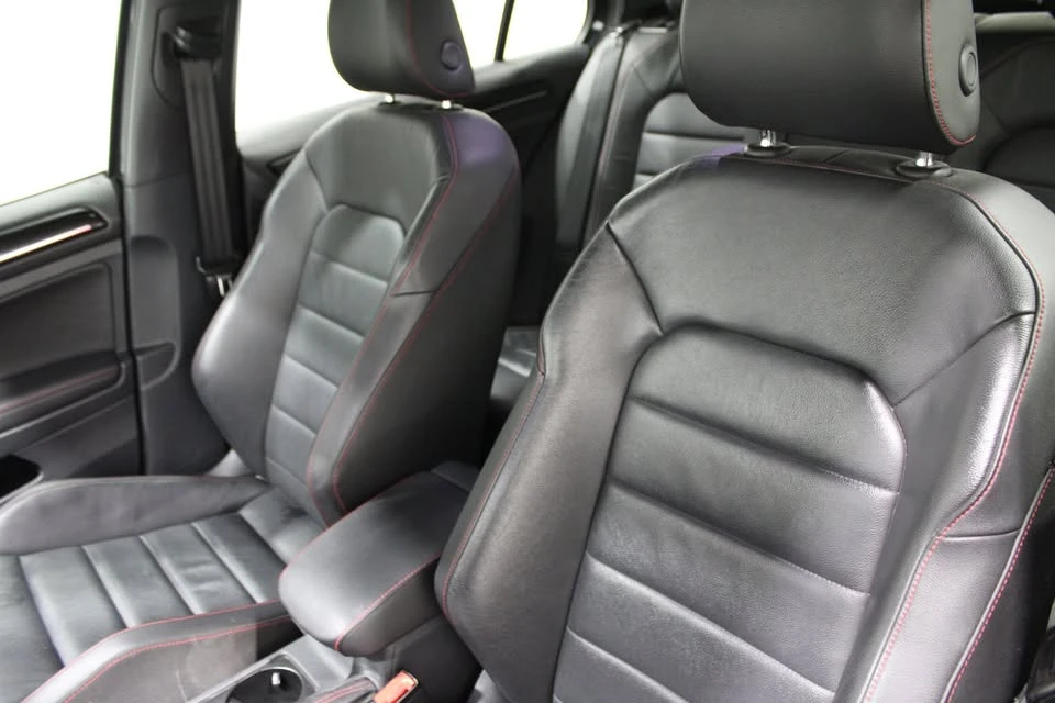 2016 Volkswagen GTI Mk7 - Image 4 of 5