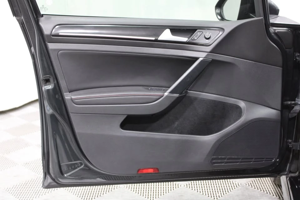 2016 Volkswagen GTI Mk7 - Image 5 of 5
