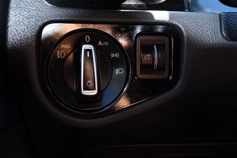 2016 Volkswagen GTI Mk7 - Image 15 of 20