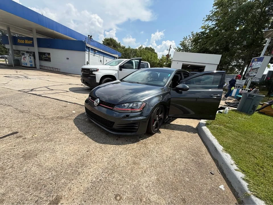 2016 Volkswagen GTI Mk7 - Image 9 of 10