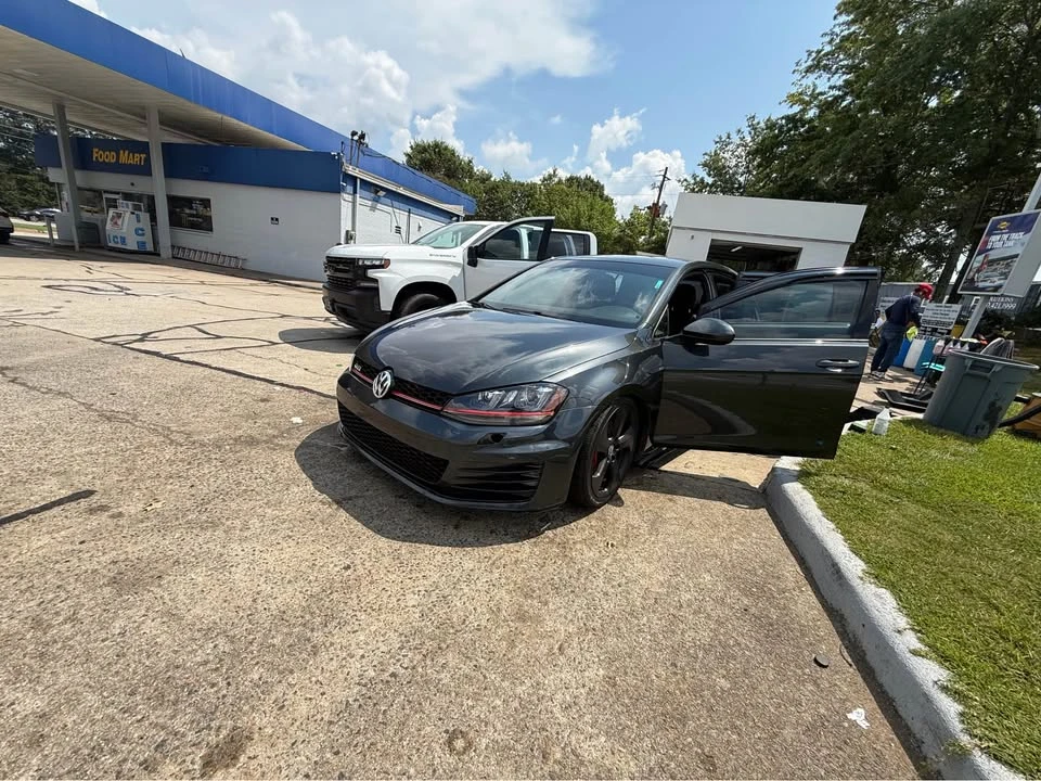 2016 Volkswagen GTI Mk7 - Image 8 of 10