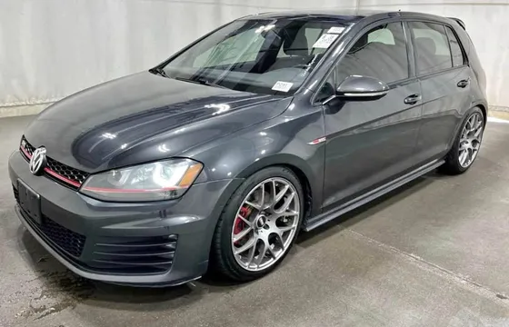 2016 Volkswagen Golf GTI SE Hatchback Sedan 4D