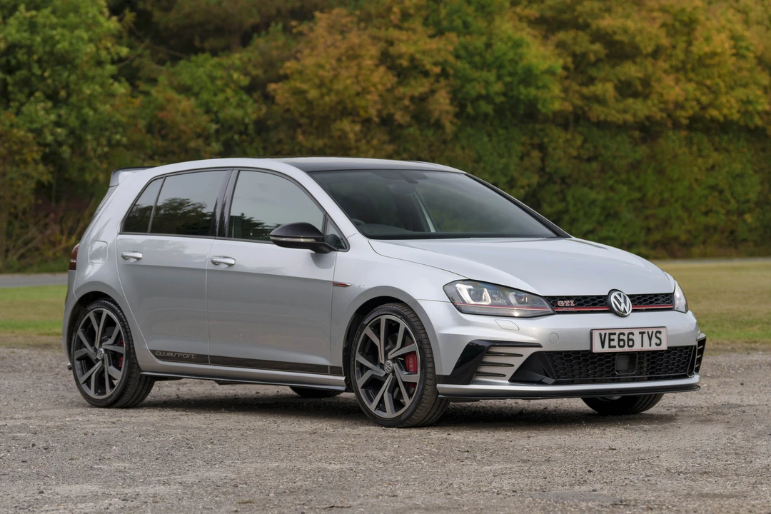 2016 Volkswagen GTI Mk7 - Image 2 of 31