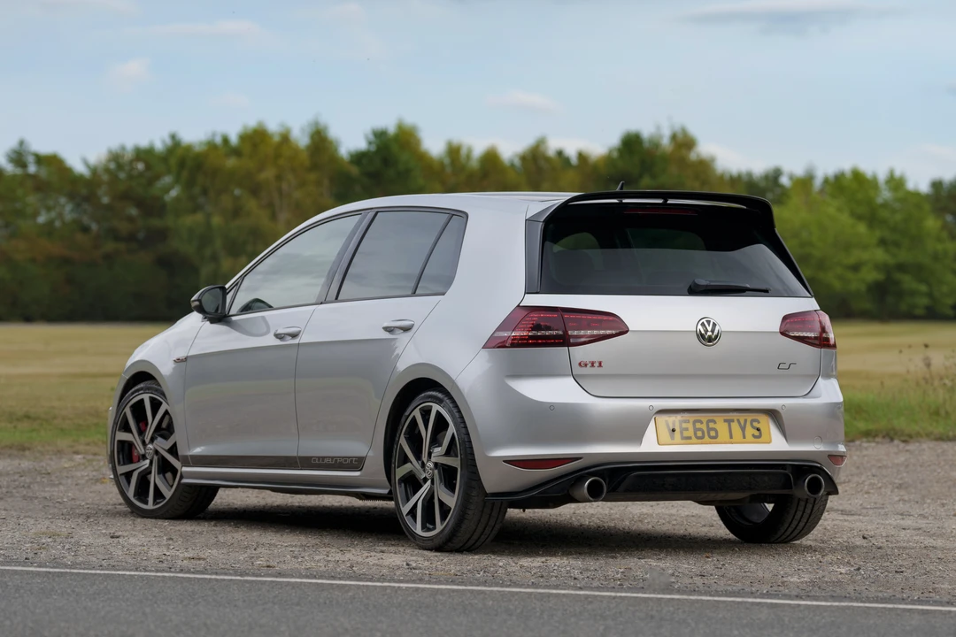 2016 Volkswagen GTI Mk7 - Image 15 of 31