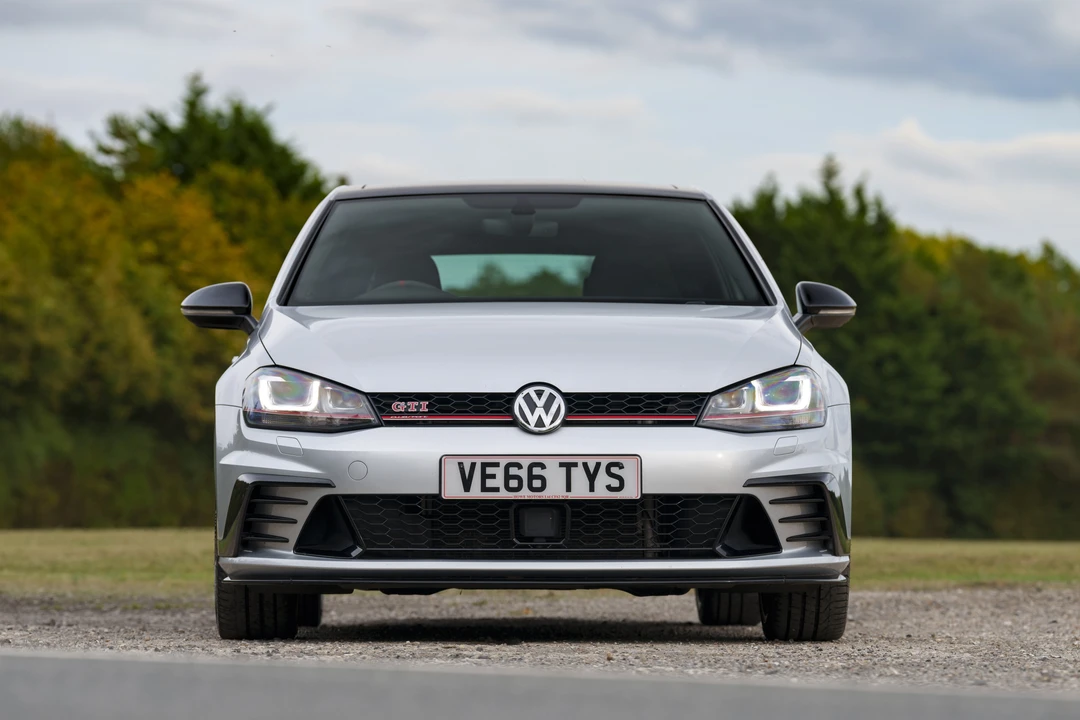 2016 Volkswagen GTI Mk7 - Image 12 of 31
