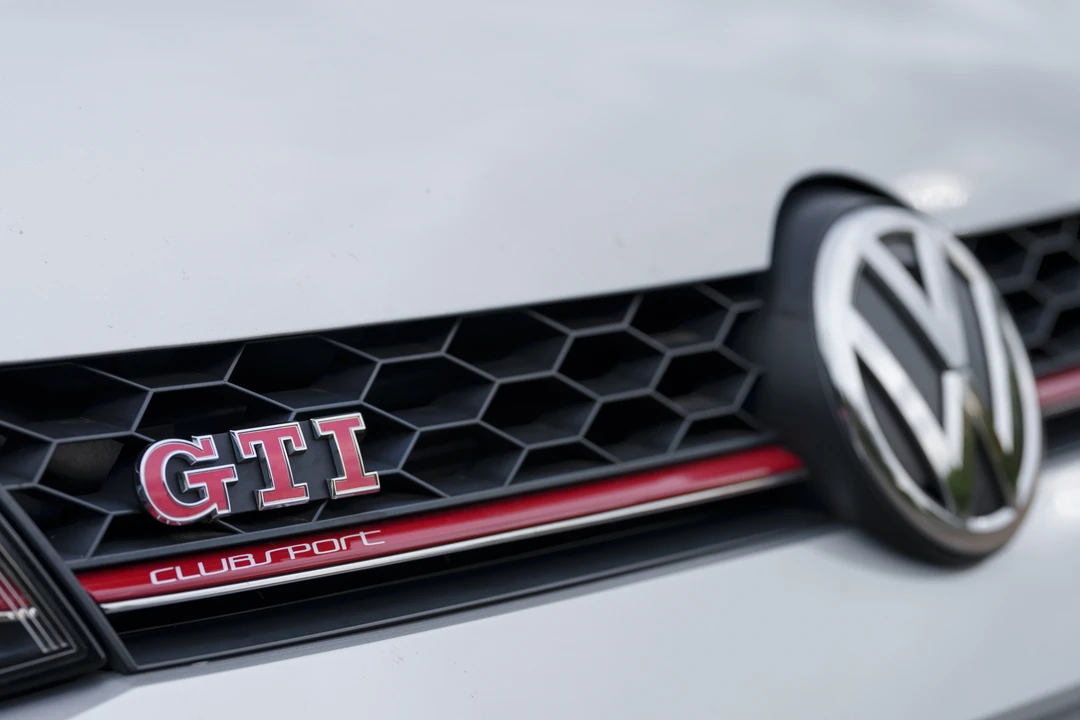 2016 Volkswagen GTI Mk7 - Image 24 of 31