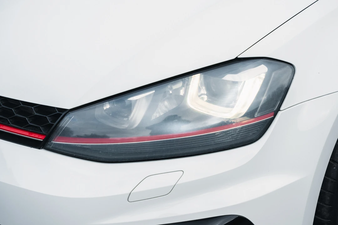 2016 Volkswagen GTI Mk7 - Image 12 of 31