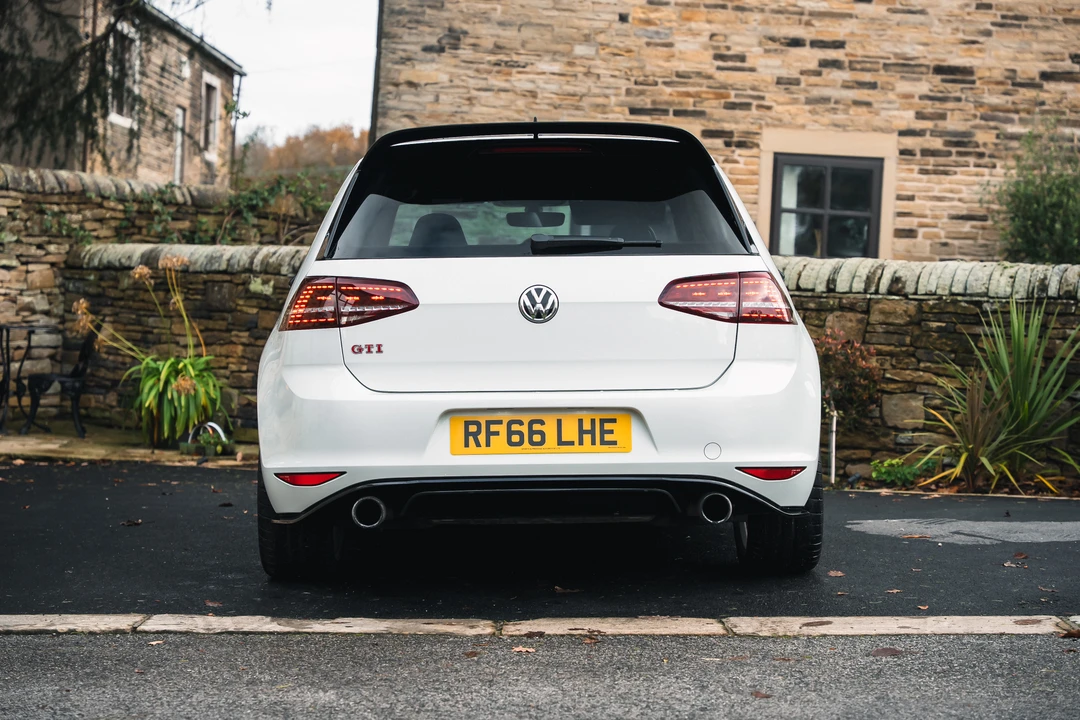 2016 Volkswagen GTI Mk7 - Image 6 of 31