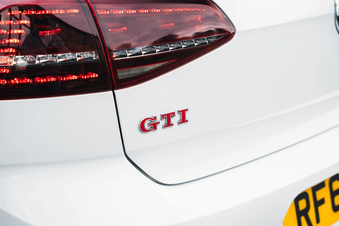 2016 Volkswagen GTI Mk7 - Image 23 of 31