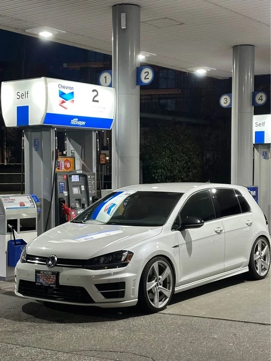 2016 Volkswagen Golf R Mk7 - Image 2 of 10