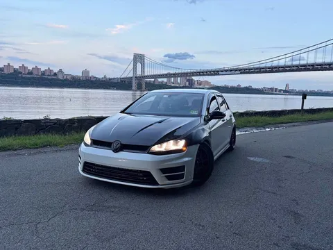 2016 Volkswagen Golf R 4Motion Hatchback