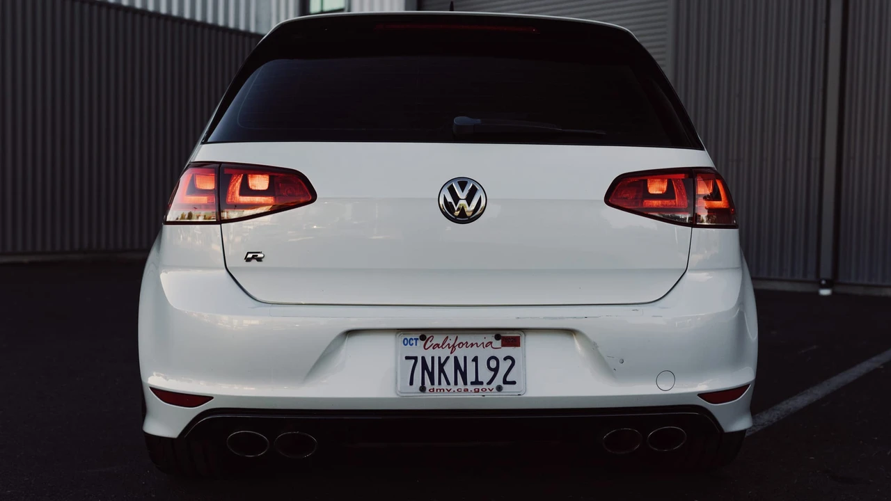 2016 Volkswagen Golf R Mk7 - Image 9 of 31