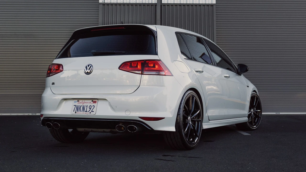 2016 Volkswagen Golf R Mk7 - Image 7 of 31