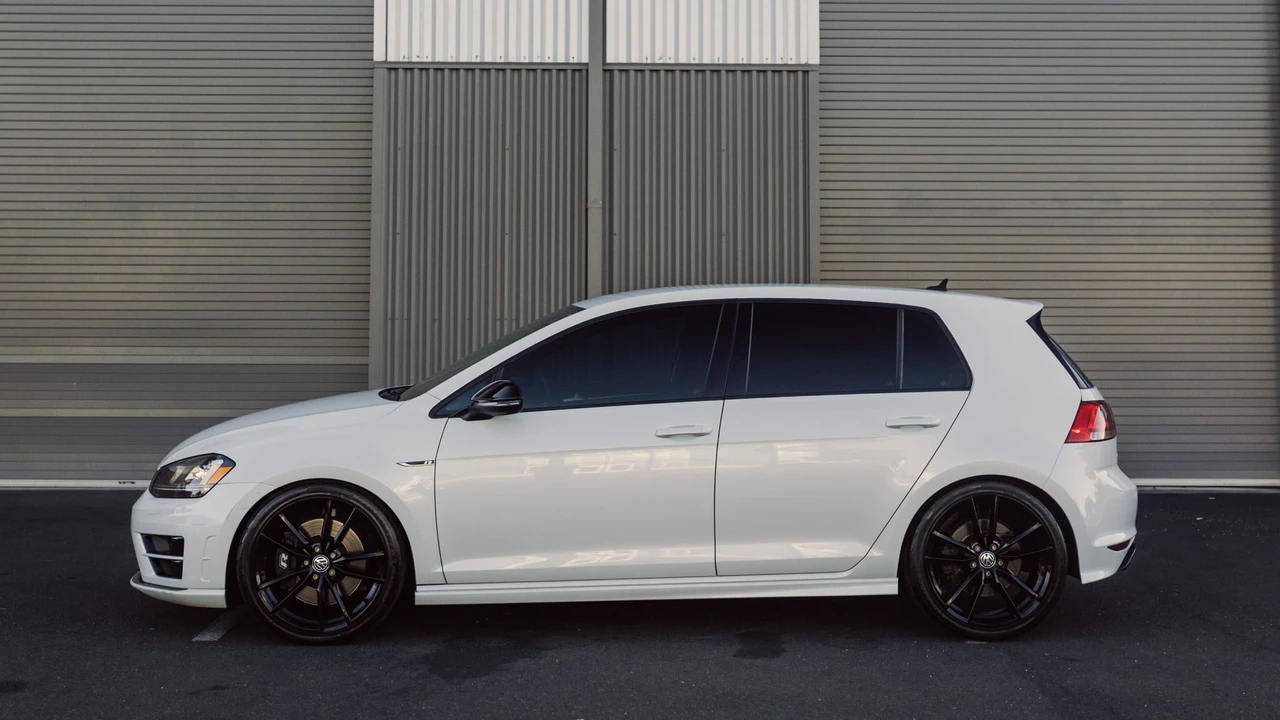 2016 Volkswagen Golf R Mk7 - Image 12 of 31