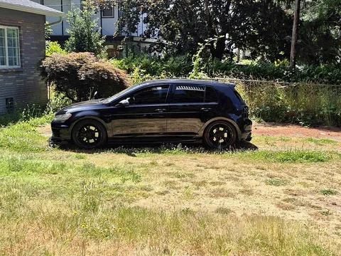 2016 Volkswagen Golf R Golf R