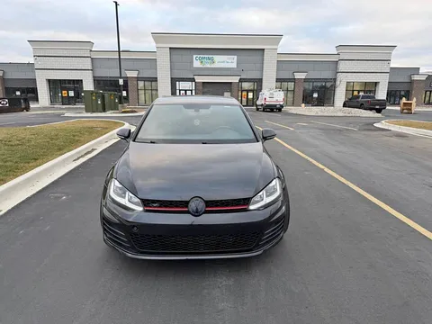 2016 Volkswagen Golf R Hatchback