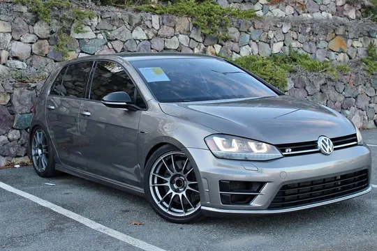 2016 Volkswagen Golf R Hatchback