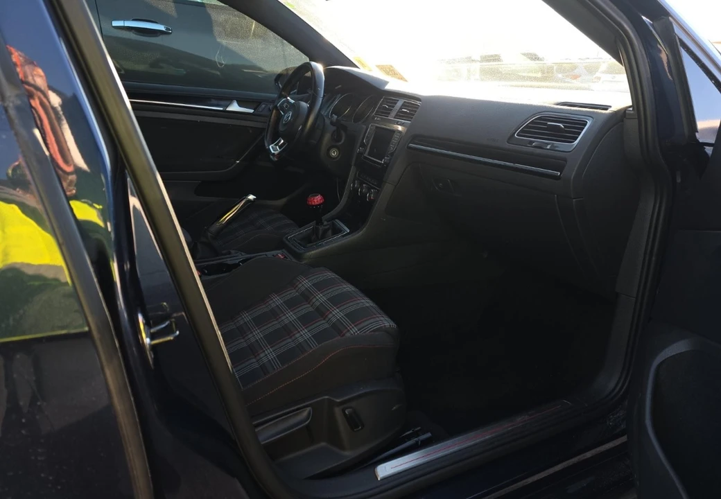 2016 Volkswagen Golf Mk7 - Image 8 of 17