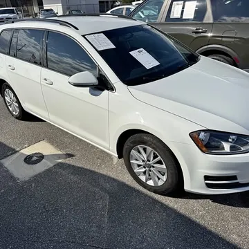 2016 Volkswagen Golf SportWagen S