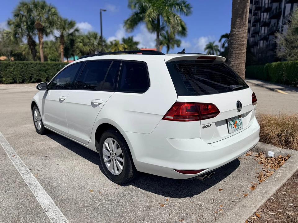 2016 Volkswagen Golf Mk7 - Image 17 of 31