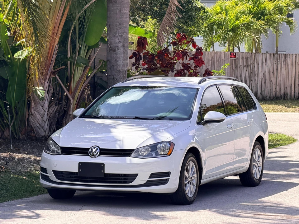 2016 Volkswagen Golf Mk7 - Image 9 of 31