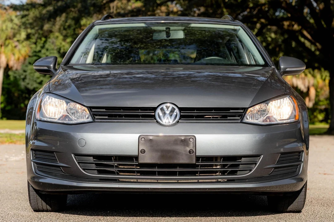 2016 Volkswagen Golf Mk7 - Image 2 of 31