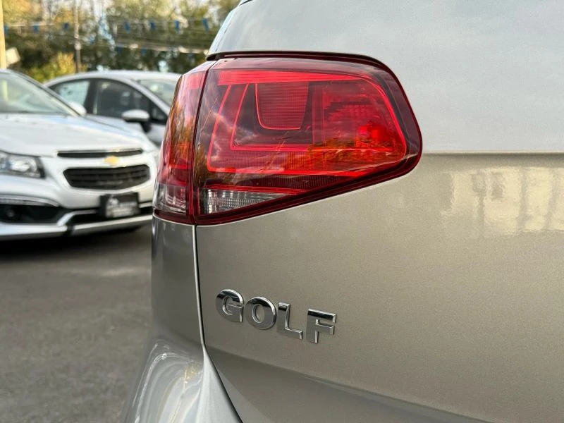 2016 Volkswagen Golf Mk7 - Image 9 of 12