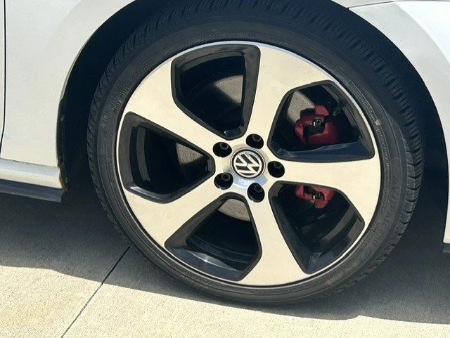 2016 Volkswagen GTI Mk7 - Image 9 of 11