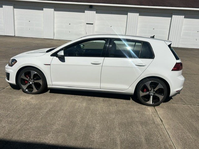 2016 Volkswagen GTI Mk7 - Image 6 of 11
