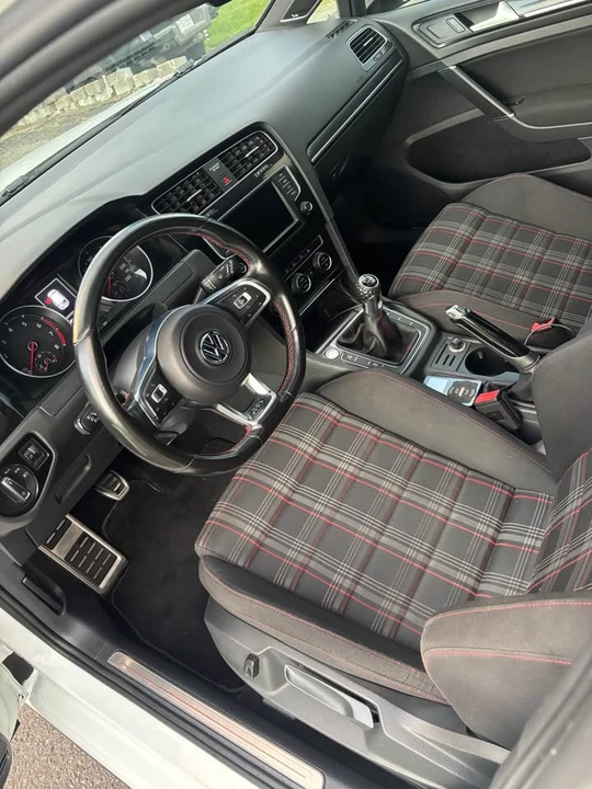 2016 Volkswagen GTI Mk7 - Image 9 of 9