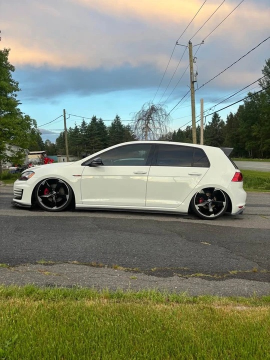 2016 Volkswagen GTI Mk7 - Image 2 of 9