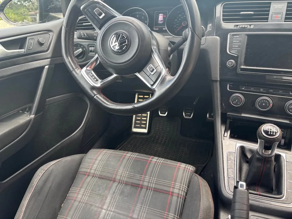 2016 Volkswagen GTI Mk7 - Image 4 of 8