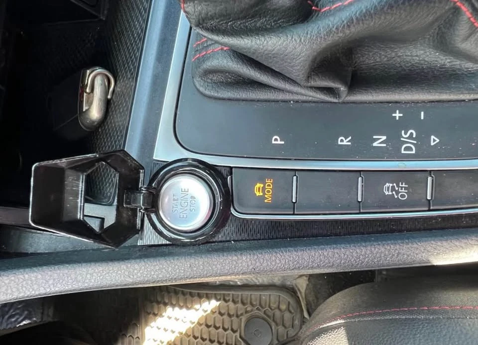 2016 Volkswagen GTI Mk7 - Image 17 of 19
