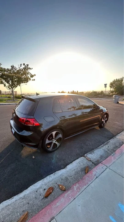 2016 Volkswagen GTI Mk7 - Image 3 of 5