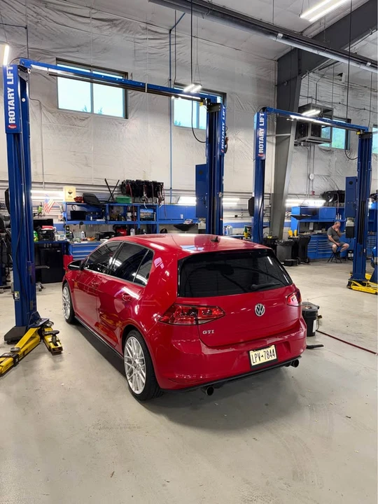 2016 Volkswagen GTI Mk7 - Image 2 of 11