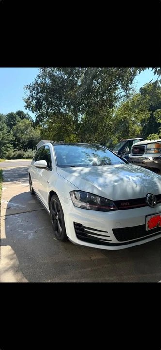 2016 Volkswagen GTI Mk7 - Image 2 of 10