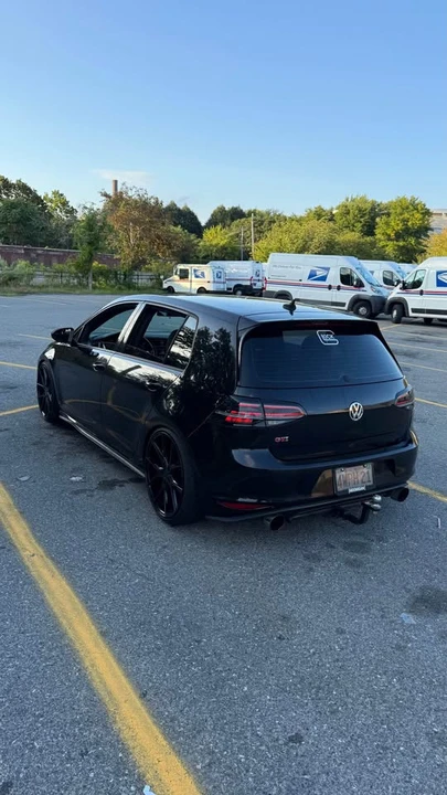 2016 Volkswagen GTI Mk7 - Image 4 of 9