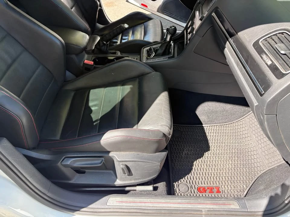 2016 Volkswagen GTI Mk7 - Image 9 of 16