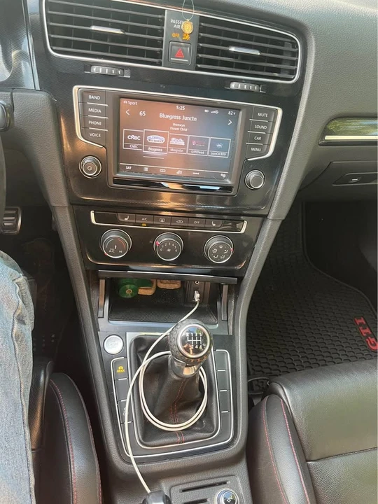 2016 Volkswagen GTI Mk7 - Image 8 of 11