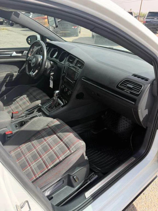 2016 Volkswagen GTI Mk7 - Image 9 of 11