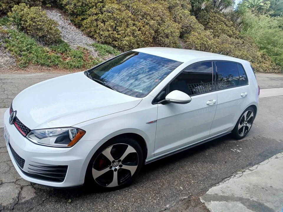 2016 Volkswagen GTI Mk7 - Image 9 of 10