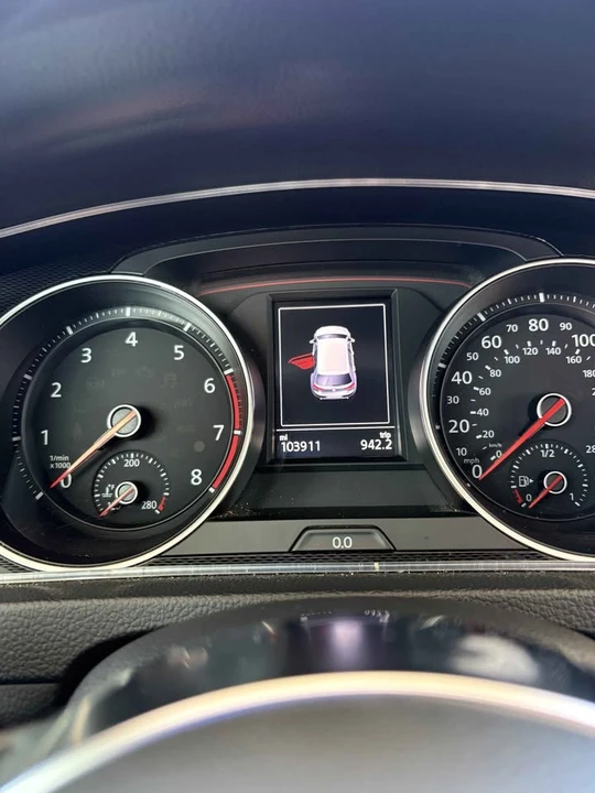 2016 Volkswagen GTI Mk7 - Image 9 of 11