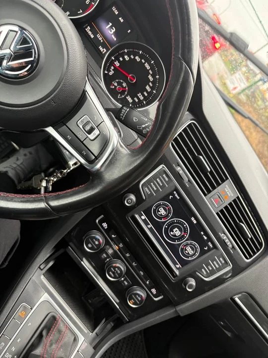 2016 Volkswagen GTI Mk7 - Image 2 of 17