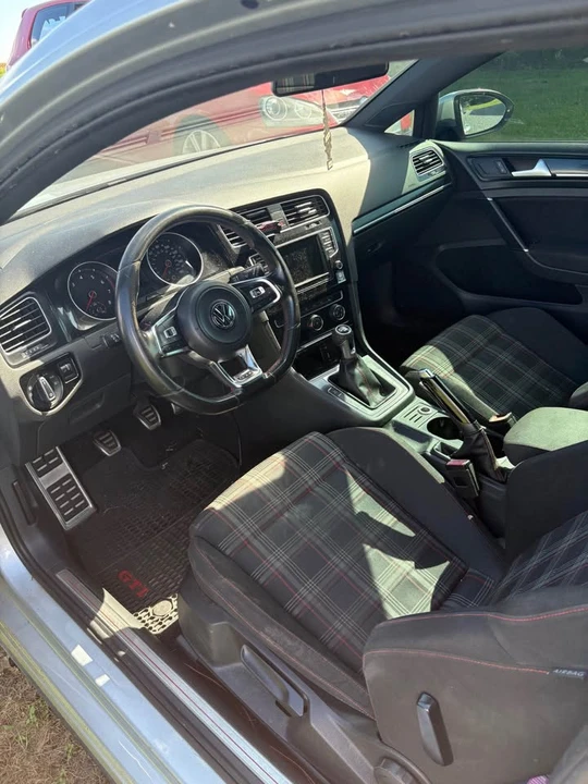 2016 Volkswagen GTI Mk7 - Image 8 of 10