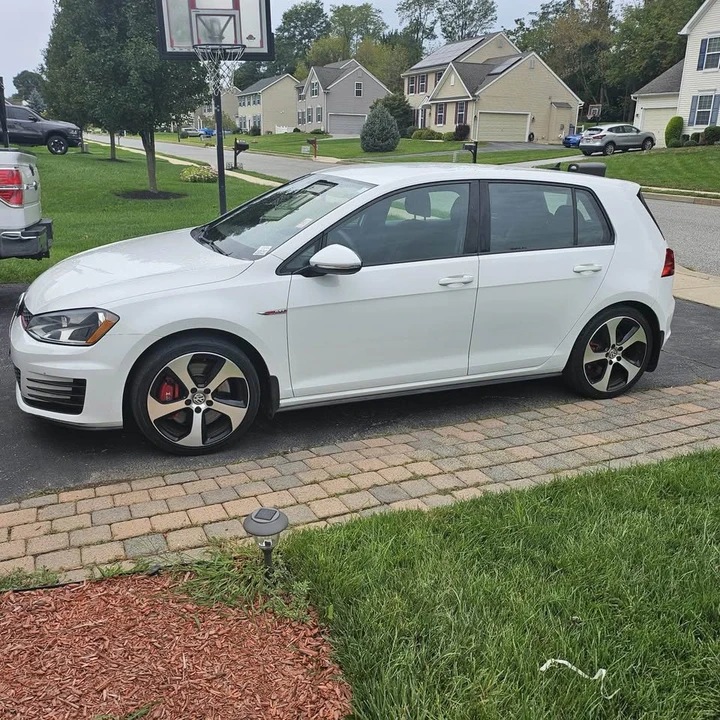 2016 Volkswagen GTI Mk7 - Image 2 of 7