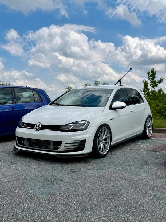 2016 Volkswagen GTI Mk7 - Image 3 of 9